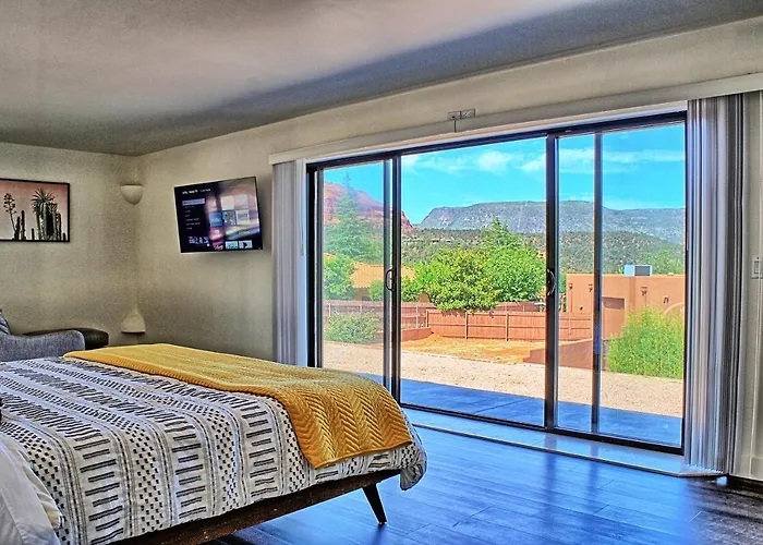 Casa vacanze Views! Uptown Utopia +hot Tub *