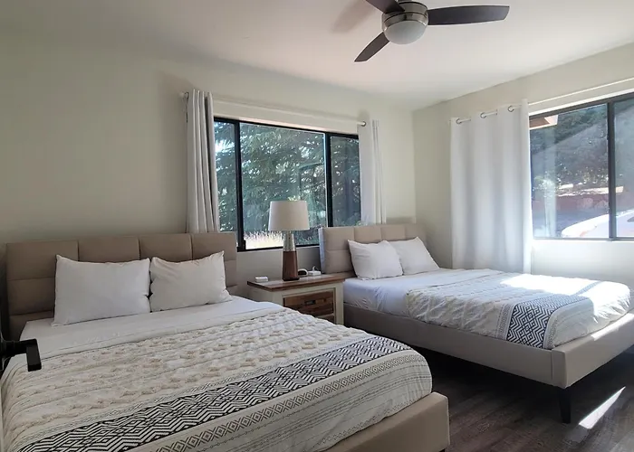 Casa vacanze Views! Uptown Utopia +hot Tub